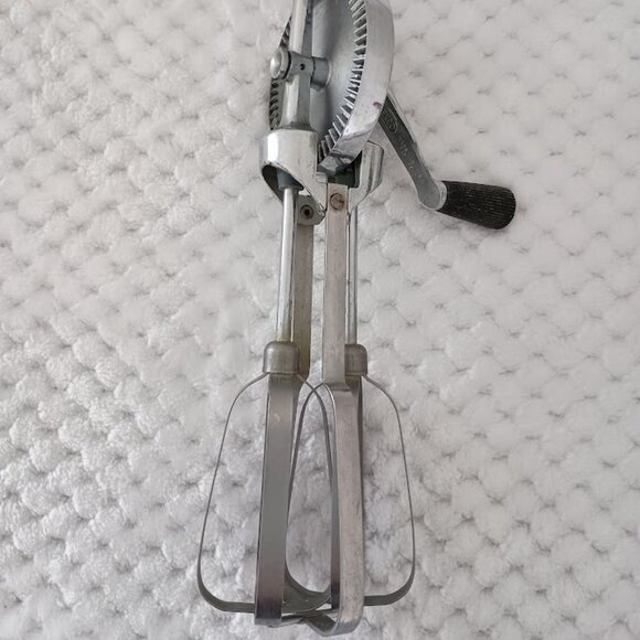 Ekco Flint Manual Egg Beater Stainless Steel - Picture 1 of 4